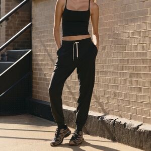 Women’s Vuori Performance Joggers Black Heather